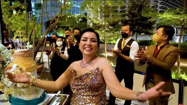 8 Potret Mayangsari Pesta Ultah ke-51, Dinner Cantik Bareng Geng Sosialita