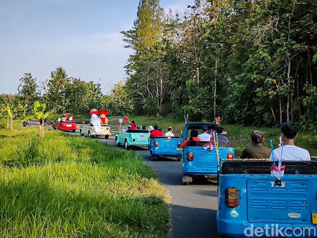 Fashion Show Unik di Kulon Progo, Diarak VW Klasik-Bajaj Keliling Desa