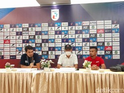 Pelatih Karo United Suharto AD Puji PSDS