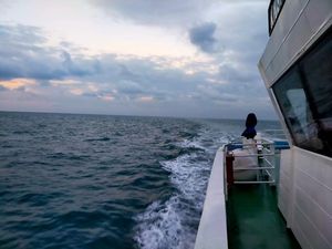 3 Jasad Ditemukan, 8 ABK KM Teman Niaga Karam di Selat Makassar Masih Dicari 3 Jasad Ditemukan, 8 ABK KM Teman Niaga Karam di Selat Makassar Masih Dicari