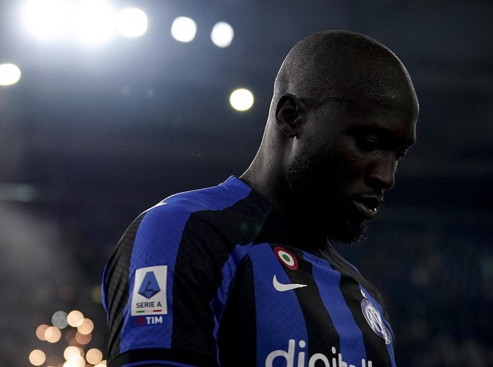 Romelu lukaku inter milan lazio vs inter milan serie a liga italia ROME, ITALY - AUGUST 26: Romelu Lukaku of FC Internazionale before the Serie A match between SS Lazio and FC Internazionale at Stadio Olimpico on August 26, 2022 in Rome, Italy. (Photo by Danilo Di Giovanni/Getty Images)