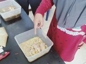 Fakta-fakta Ibu Kirim Soto Kepala Ayam Isi Sabu untuk Anak di Lapas Madiun Fakta-fakta Ibu Kirim Soto Kepala Ayam Isi Sabu untuk Anak di Lapas Madiun