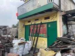 Kesalnya Warga hingga Coreti Warteg Barokah di Kebakaran Simprug