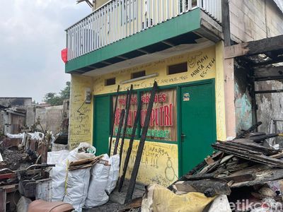Potret Terkini Warteg Barokah yang Penuh Coretan