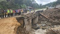 Longsor dan Banjir Bandang di Toba