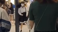 Foto Sisi Gelap Jepang: Stres Lelah Kerja, Teriak di Jalanan