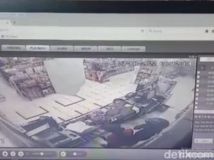 Pria Bersajam Rampok Minimarket di Lebak, Uang Rp 27 Juta Raib