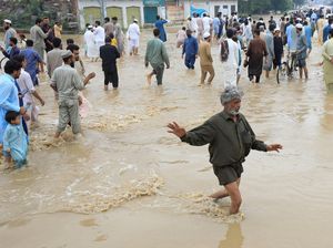 Banjir Dahsyat Terjang Pakistan, Tewaskan 1.000 Jiwa Banjir Dahsyat Terjang Pakistan, Tewaskan 1.000 Jiwa