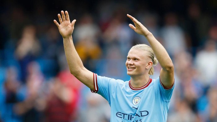 MANCHESTER, ENGLAND - AUGUST 27: Erling Haaland of Manchester City interacts with the crowd following the Premier League match between Manchester City and Crystal Palace at Etihad Stadium on August 27, 2022 in Manchester, England. (Photo by Lynne Cameron - Manchester City/Manchester City FC via Getty Images)