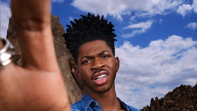 Gosip Terkini Selebriti Insertlive : Rapper Lil Nas X Ditangkap Polisi gegara Keluyuran Nyaris Bugil
