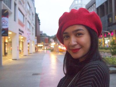 Foto Body Goals Mikha Tambayong, Rajin Pilates dan 6 Tahun Tak Makan Nasi