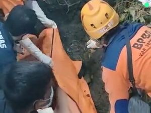 Butuh Waktu 12 Jam Evakuasi Mayat dalam Pipa Besi Saluran Air Probolinggo Butuh Waktu 12 Jam Evakuasi Mayat dalam Pipa Besi Saluran Air Probolinggo