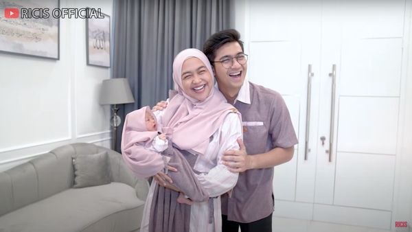 8 Foto Baby Moana Anak Ria Ricis-Teuku Ryan Berhijab, Wajah Imut Bikin Gemas