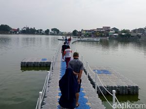 Panggung Apung Situ Rawa Kalong Kini Dibuka, Maksimal Kunjungan 30 Orang Panggung Apung Situ Rawa Kalong Kini Dibuka, Maksimal Kunjungan 30 Orang