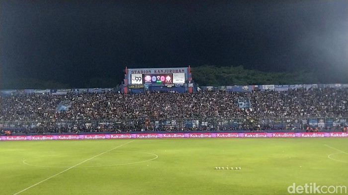 Stadion Kanjuruhan full penonton