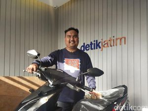 Heboh Arek Malang Beli Motor Baru Buat Ayahnya Cuma Seharga Rp 85 Ribu Heboh Arek Malang Beli Motor Baru Buat Ayahnya Cuma Seharga Rp 85 Ribu