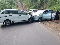 Tabrakan Beruntun 3 Mobil di Minahasa Selatan, 1 Penumpang Patah Tulang