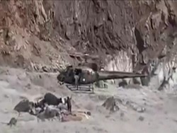 Aksi Dramatis Helikopter Selamatkan Anak dari Banjir Bandang Pakistan