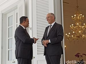 Anies Bertemu Wali Kota Rotterdam di Balai Kota, Bahas Apa?