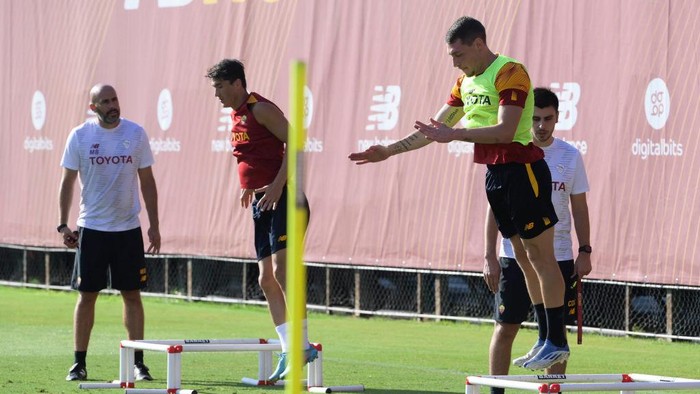 ROME, ITALY - AUGUST 28: AS Roma player Andrea Belotti during training session at Centro Sportivo Fulvio Bernardini on August 28, 2022 in Rome, Italy. (Photo by Luciano Rossi/AS Roma via Getty Images)