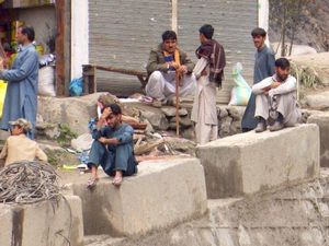 Jerit Warga Pakistan Dilanda Banjir Besar: Kami Butuh Obat!