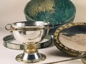 Misteri Harta Karun Berharga yang Disembunyikan Para Biarawan