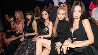8 Foto BLACKPINK di MTV VMA 2022, Borong Piala Hingga Jadi MC Dadakan