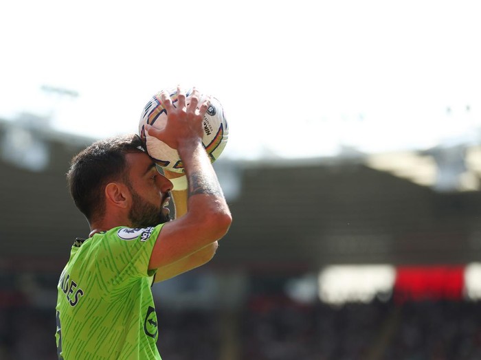 SOUTHAMPTON, ENGLAND - AUGUST 27: Bruno Fernandes of Manchester United reacts after a missed chance during the Premier League match between Southampton FC and Manchester United at Friends Provident St. Mary's Stadium on August 27, 2022 in Southampton, England. (Photo by Manchester United/Manchester United via Getty Images)
