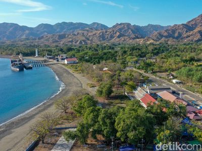 Eksotisme Pantai Wini, Cocok Jadi Spot Healing