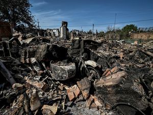 Rusia Ngegas, Lancarkan 200 Serangan dalam 6 Jam ke Kota Ukraina