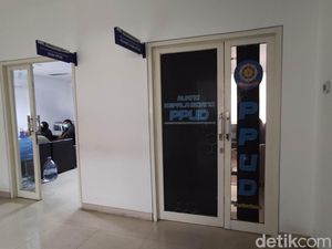 Satpol PP Gelar Perkara Reklame Ajakan Pesta Miras di Kota Malang Satpol PP Gelar Perkara Reklame Ajakan Pesta Miras di Kota Malang