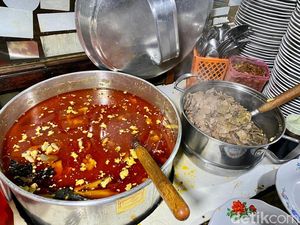 Catat! Ini 5 Tempat Makan Kaki Lima Paling Digemari Anak Jaksel Catat! Ini 5 Tempat Makan Kaki Lima Paling Digemari Anak Jaksel