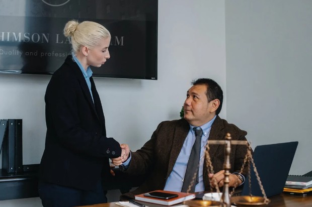 Ilustrasi: cara mengatasi perlakuan misogini/ Foto: pexels.com/Sora Shimazaki Ilustrasi: cara mengatasi perlakuan misogini/ Foto: pexels.com/Sora Shimazaki