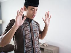 Urutan Surah Pendek pada Sholat Tarawih 8 Rakaat