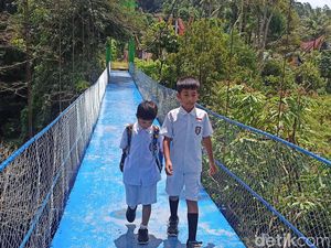 Jembatan Gantung Reyot di Toraja Tuntas Diperbaiki, Langsung Dinikmati Warga