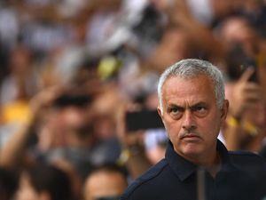 Soal Hukuman Pengurangan Poin Juventus, Mourinho: Ini Lelucon!