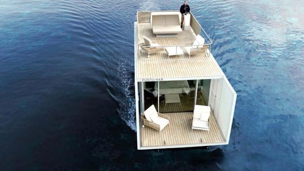 Kamar Hotel Terapung di Tengah Laut, Berani Nginap?