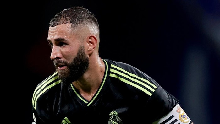 karim benzema real madrid espanyol vs real madrid laliga liga spanyol CORNELLA, SPAIN - AUGUST 28: Karim Benzema of Real Madrid during the La Liga Santander match between Espanyol v Real Madrid at the RCDE Stadium on August 28, 2022 in Cornella Spain (Photo by David S. Bustamante/Soccrates/Getty Images)