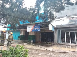 Kebakaran Melanda Dua Ruko di Bandung