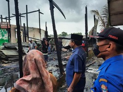 Rumah Penjaga Sekolah di Wajo Kebakaran, Masjid-Gudang Ikut Hangus