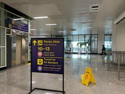 Masih Saja Ada Atap Stasiun Manggarai yang Bocor