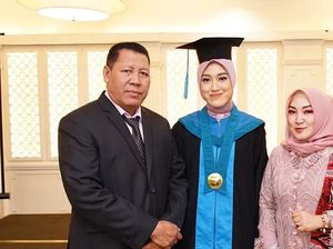 Malisya Desilian Lulus Fakultas Kedokteran di Usia 20 Tahun, Ini Kisahnya Malisya Desilian Lulus Fakultas Kedokteran di Usia 20 Tahun, Ini Kisahnya