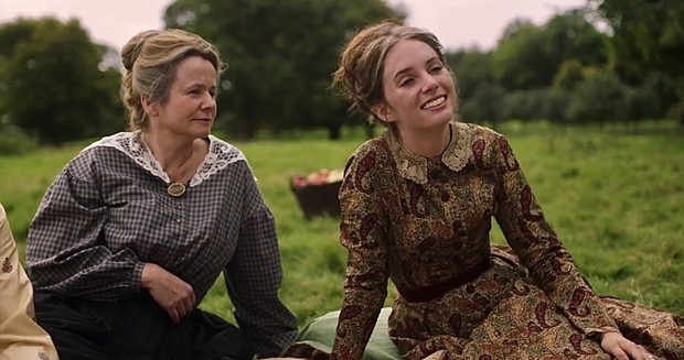 Maya Hawke dalam Serial Little Women (2017) Maya Hawke