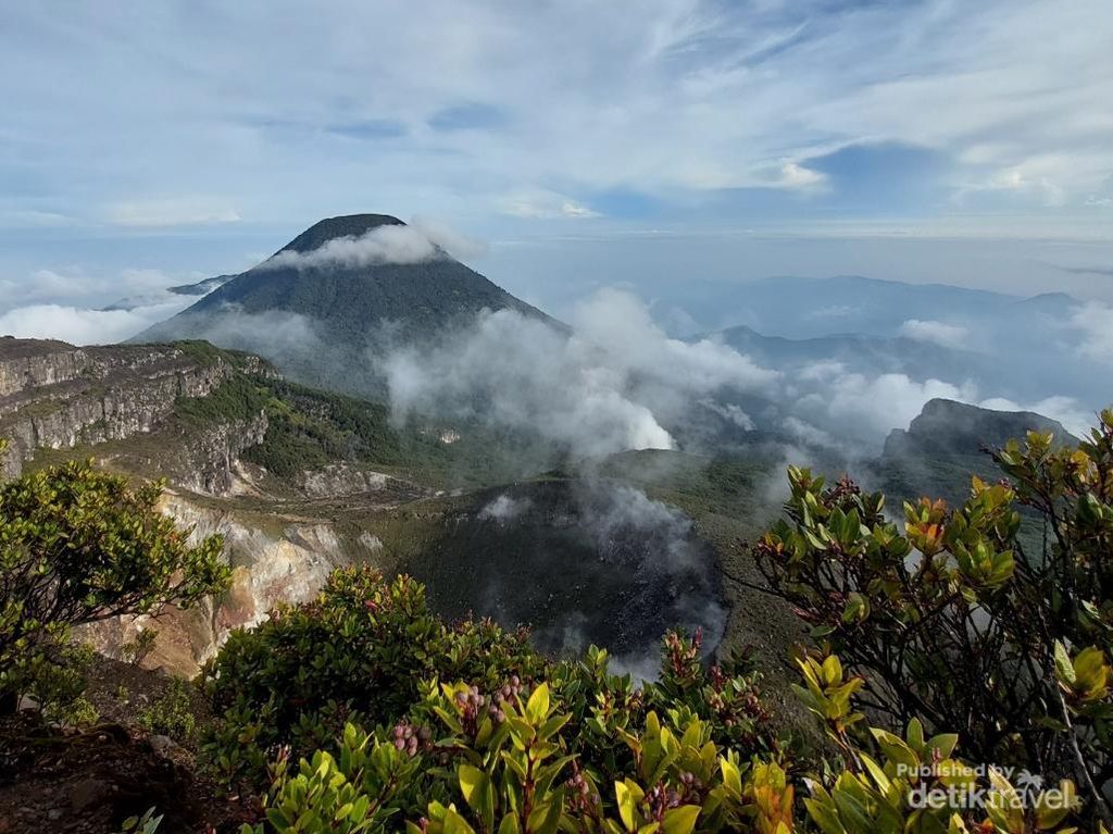 Jalur Pendakian Gunung Gede Pangrango Tutup di Malam Tahun Baru