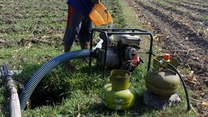 Gegara Elpiji Lebih Murah, Petani Modif Mesin Pompa Air Jadi Begini