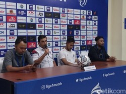 23 Pemain yang Diboyong Arema untuk Lawan Barito Putera