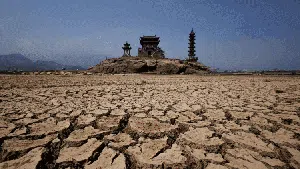 Penampakan Mengerikan Danau Terbesar di China yang Kering Kerontang
