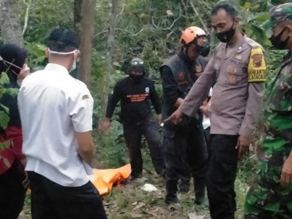 Warga Kenali Identitas Kerangka Manusia di Borobudur, Polisi Tunggu Tes DNA Warga Kenali Identitas Kerangka Manusia di Borobudur, Polisi Tunggu Tes DNA