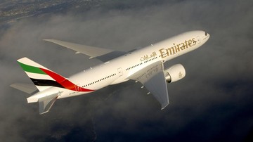 pesawat emirates 169