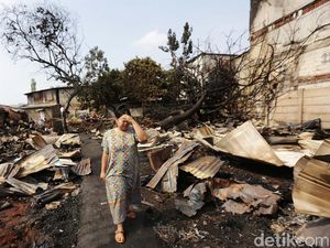 40 Rumah di Cakung Hangus Terbakar Diduga Akibat Masalah Listrik 40 Rumah di Cakung Hangus Terbakar Diduga Akibat Masalah Listrik